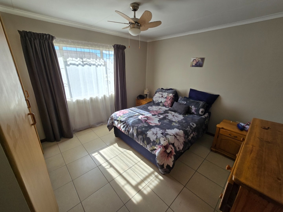 2 Bedroom Property for Sale in Van Der Hoff Park North West